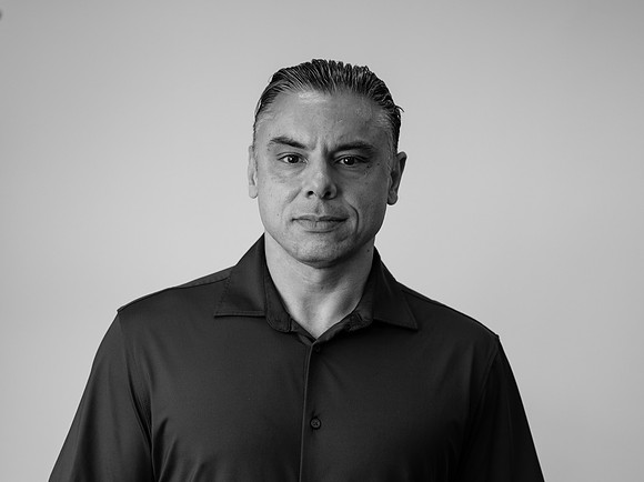 Adam B&W-1158954