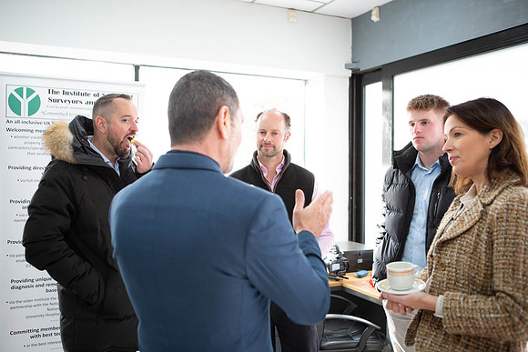 _Z2F9756